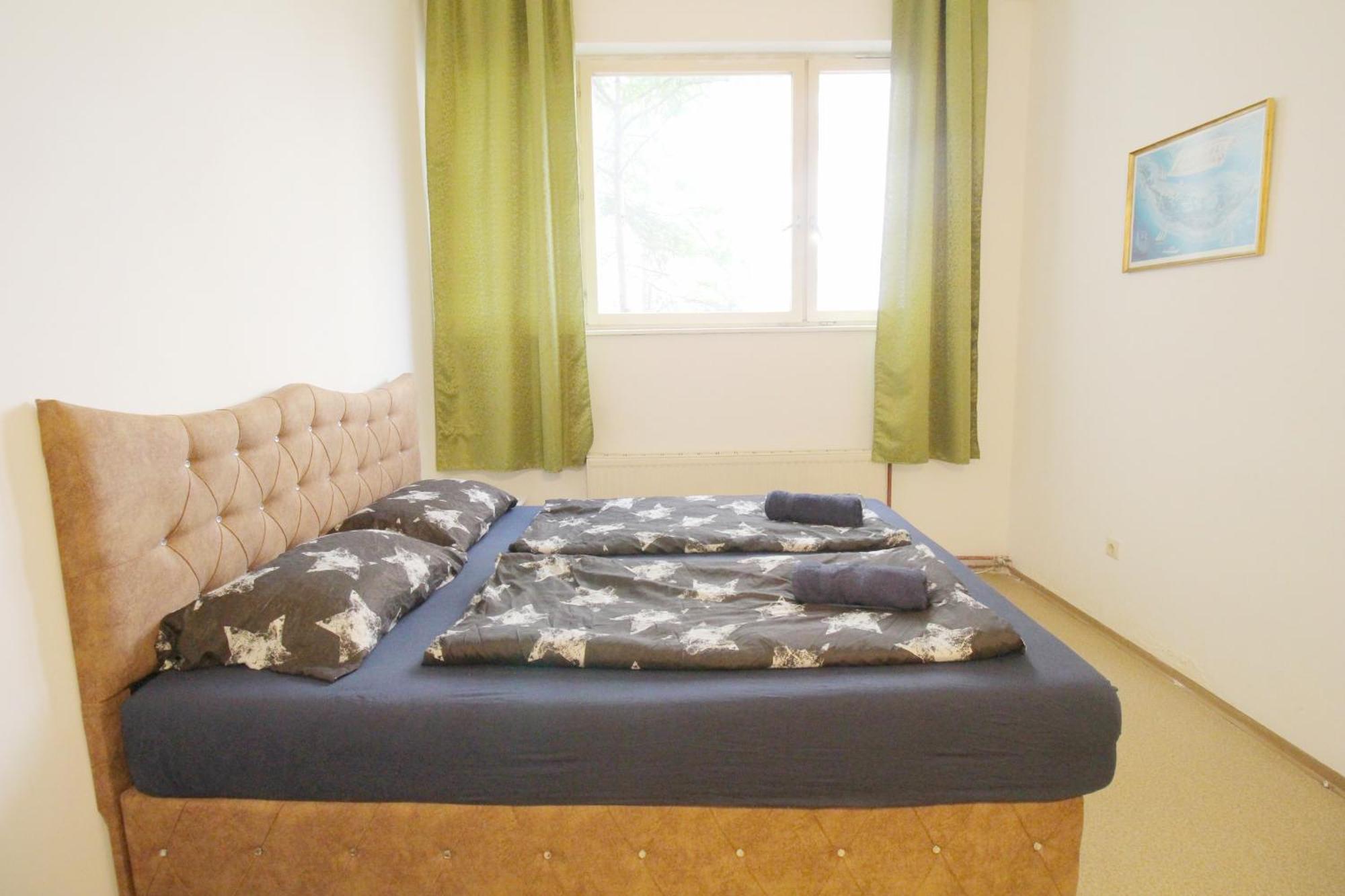Aparthotel Triple In Hutteldorfer Strasse Area Wien
